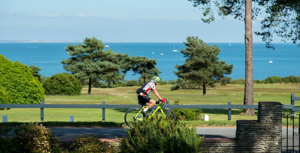 Фото The Knoll House