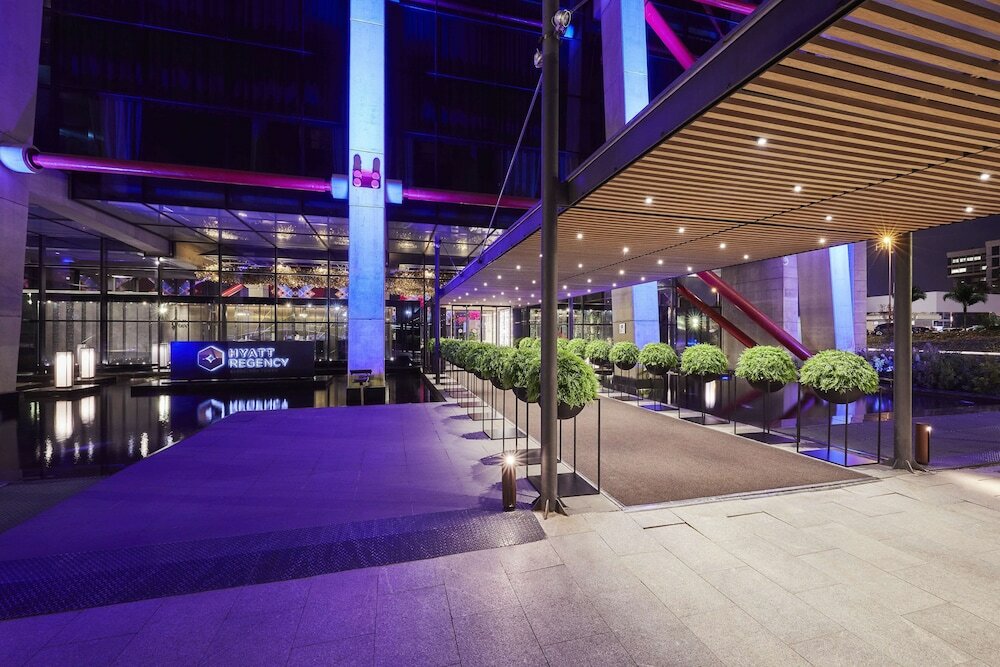 Фото Hyatt Regency Barcelona Tower