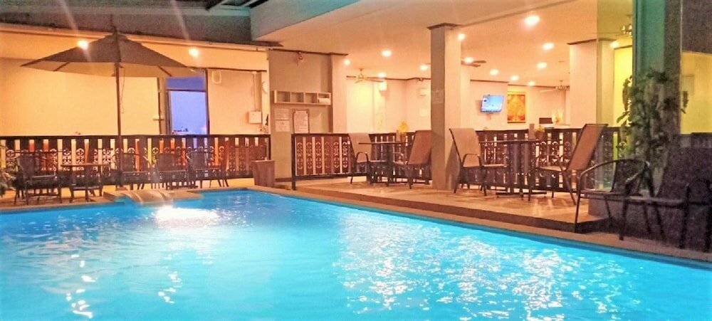 Фото Ratana Hotel