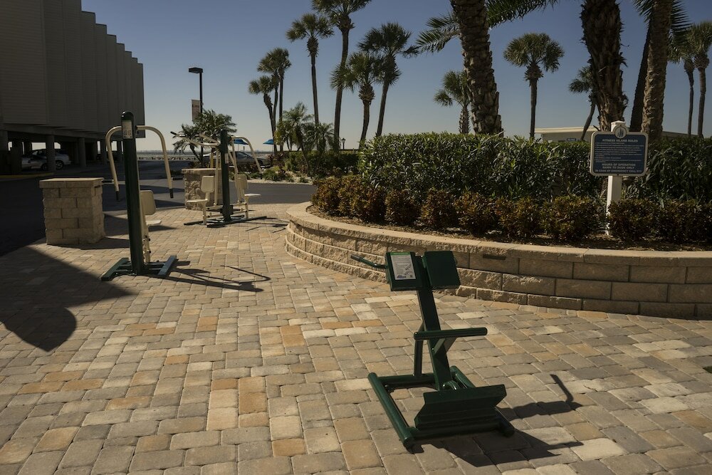 Фото Sailport Waterfront Suites