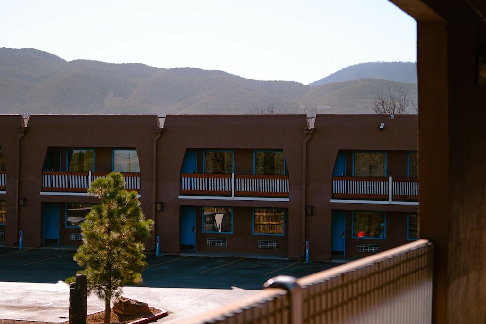 Фото Taos Valley Lodge