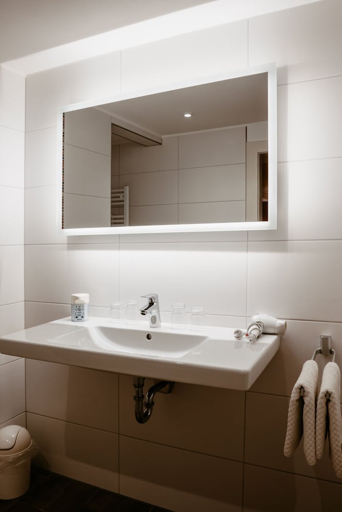 Фото Hotel-Gasthof Goldener Greifen