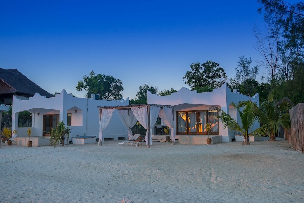 Фото Konokono Beach Resort and Isaraya Over Water Villa