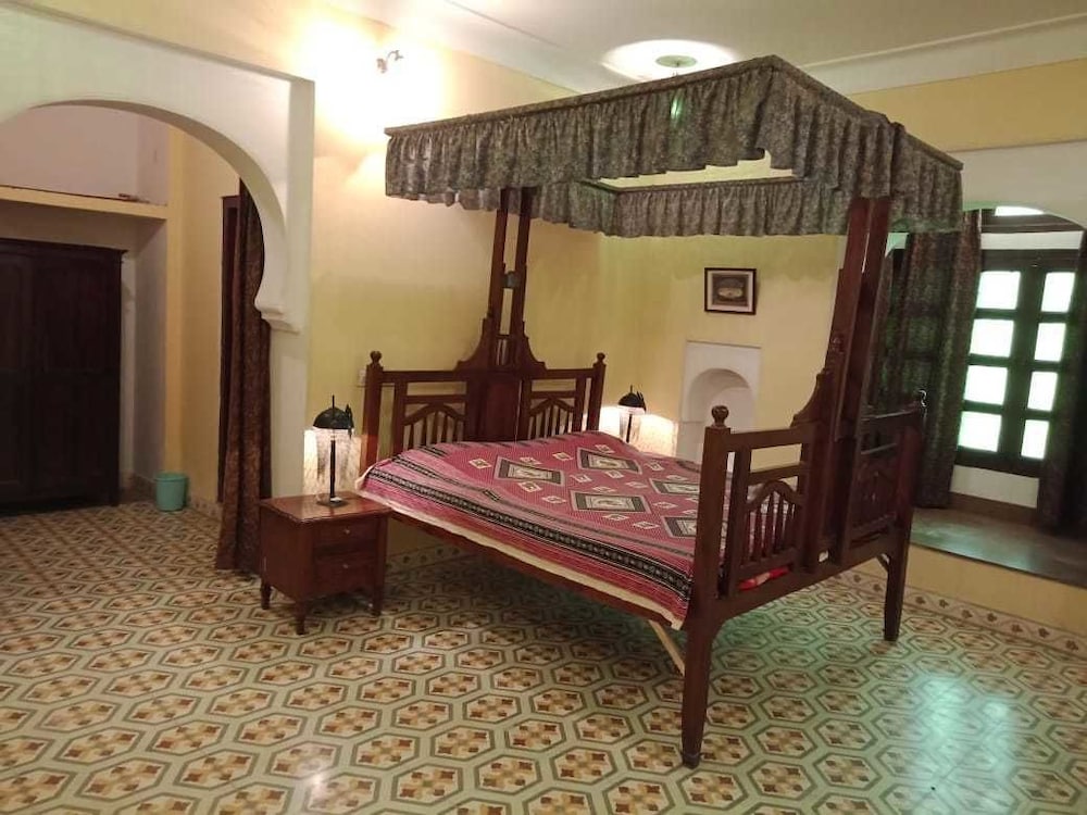 Фото Bassi Fort Palace