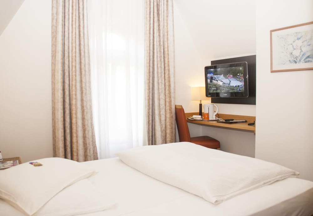 Фото Hotel Haus Berlin