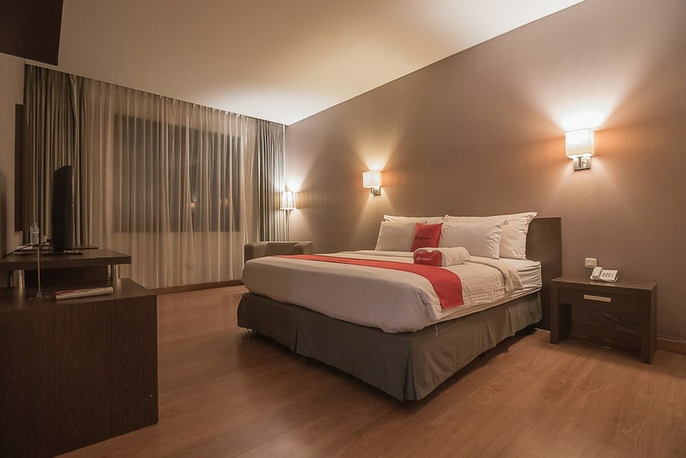 Hotel RedDoorz Premium near Paris Van Java Mall, Bandung, photo
