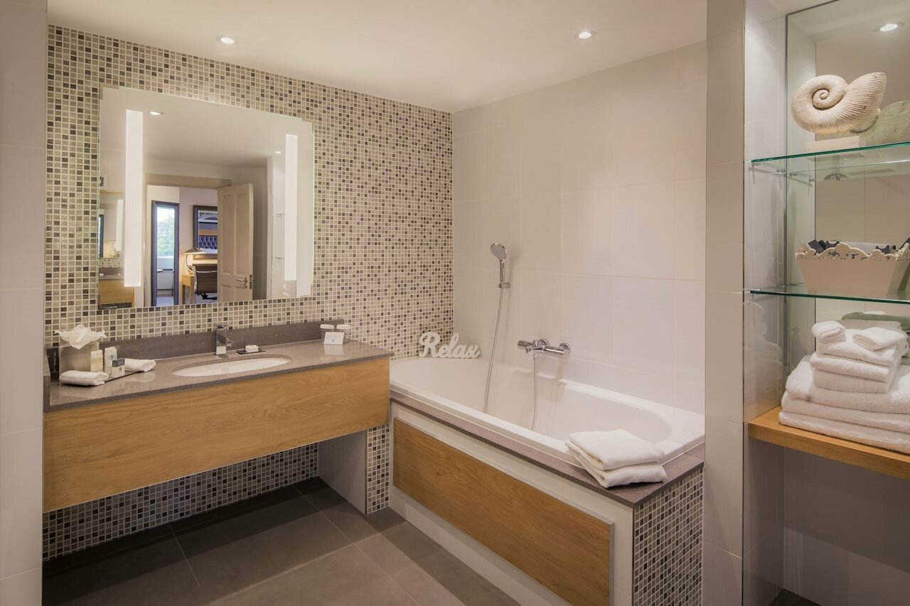 Фото Clayton Hotel Burlington Road