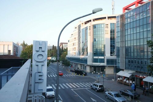 Гостиница Hotel Bojatours в Подгорице