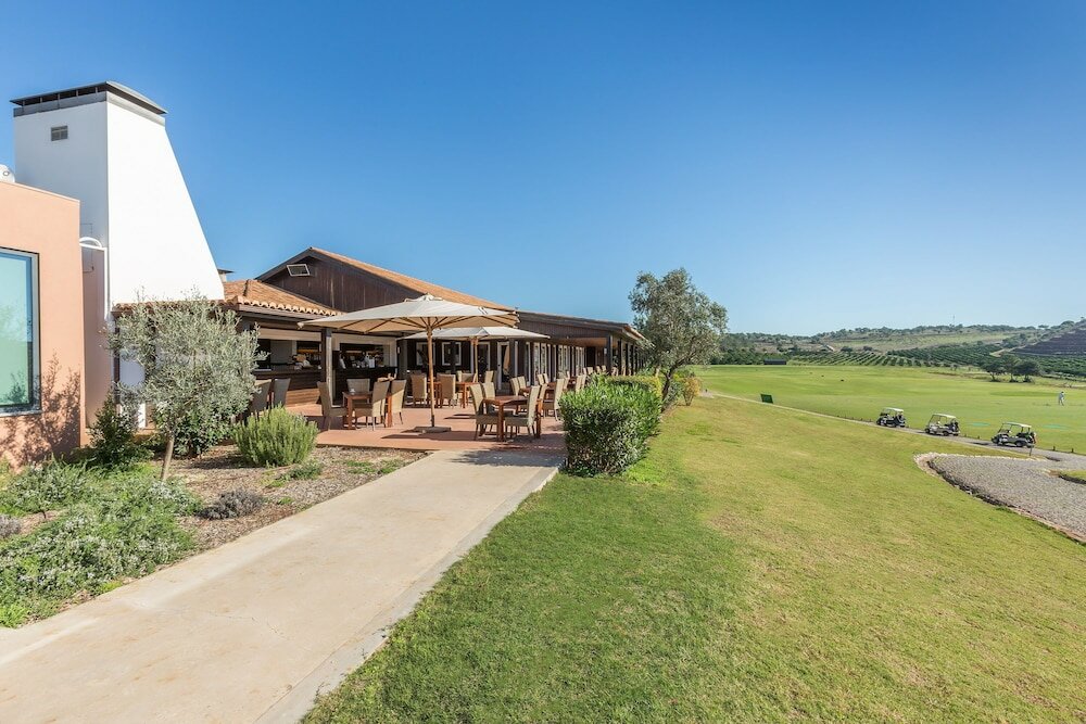 Фото Nau Morgado Golf & Country Club