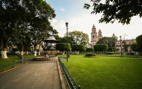 Гостиница Hotel Casino Morelia в Морелии