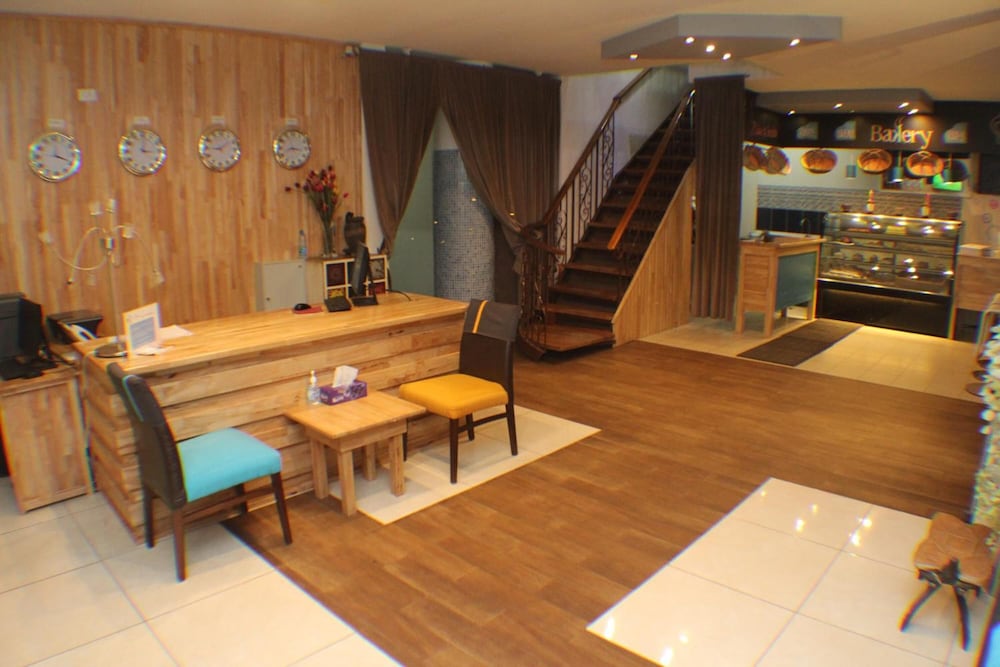 Фото Murex Plaza Hotel & Suites