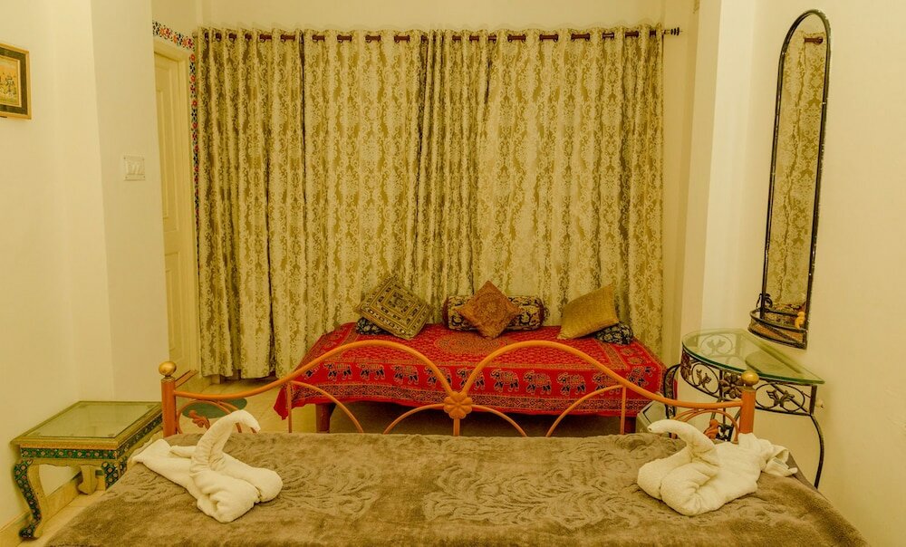 Фото Hotel Hanuman Ghat