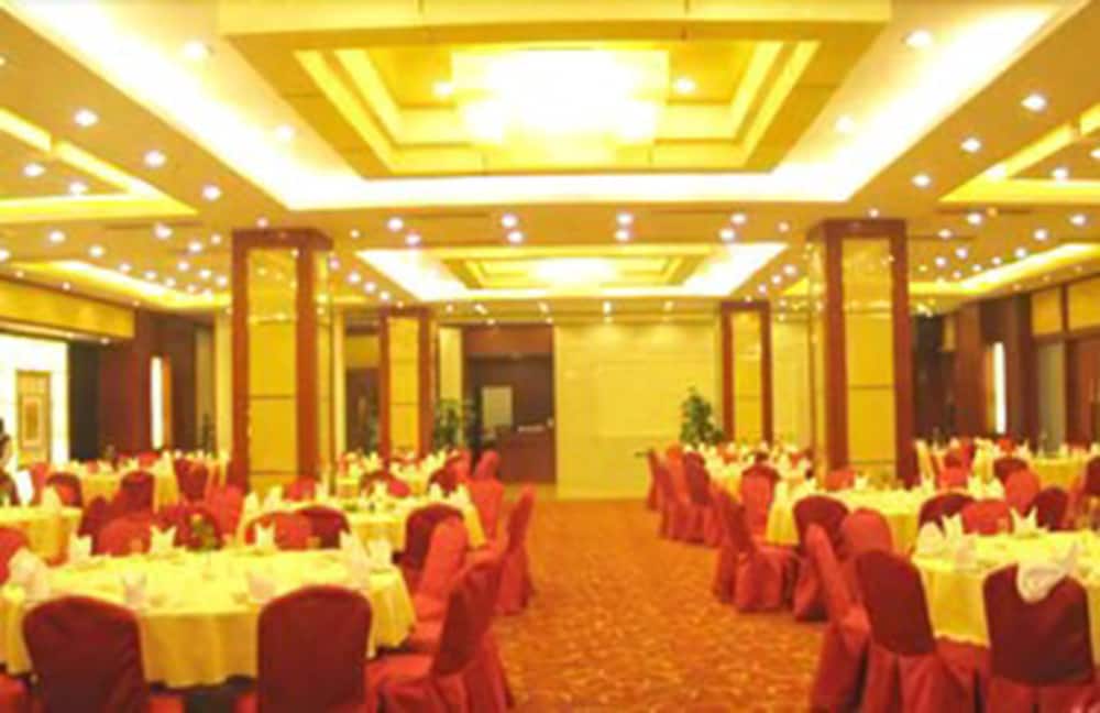 Фото Hangzhou West Lake Xinqiao Hotel