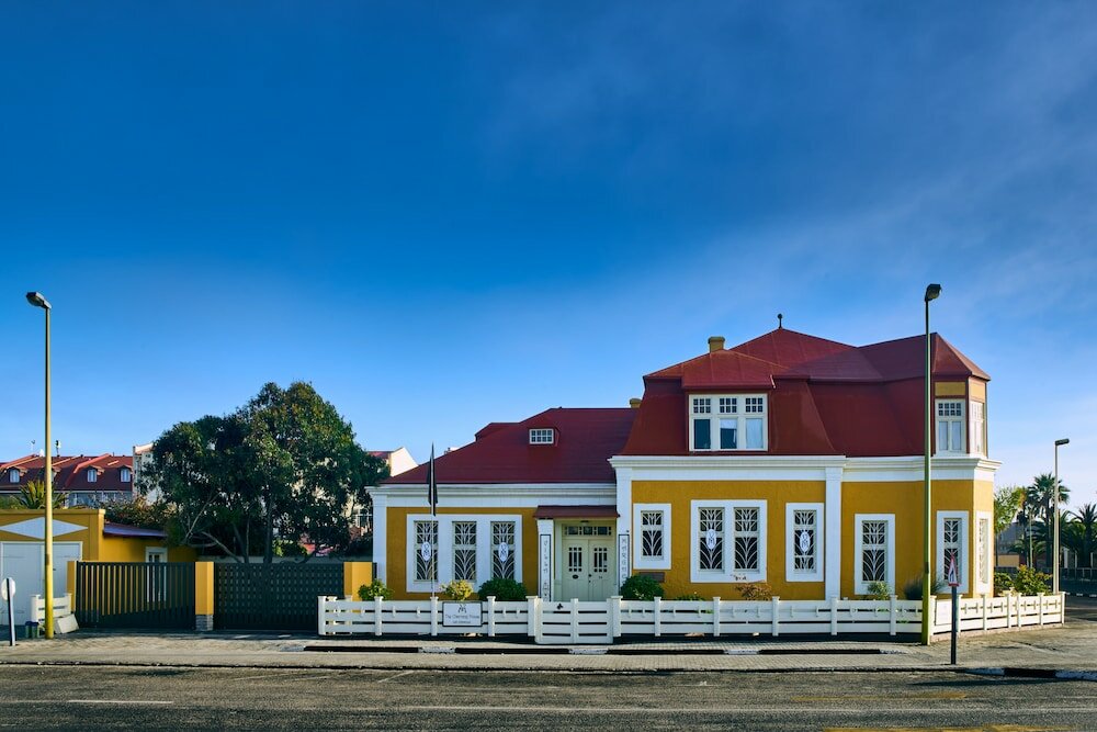 Фото отеля 2