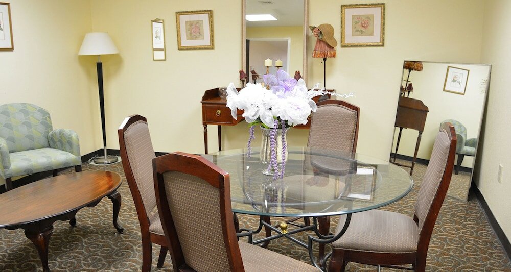 Фото Baymont by Wyndham East Windsor Bradley Airport