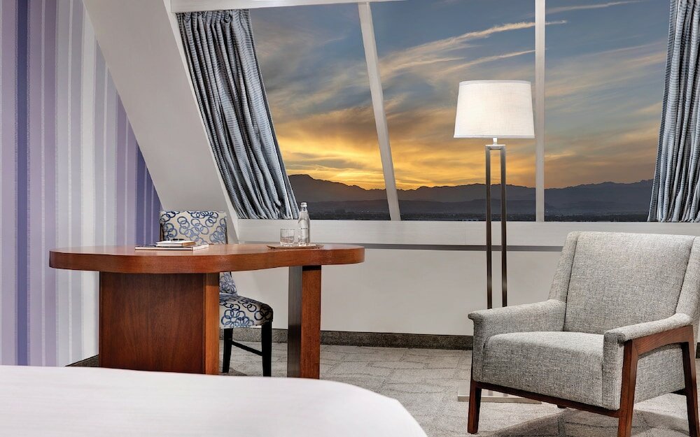 Фото Luxor Hotel and Casino