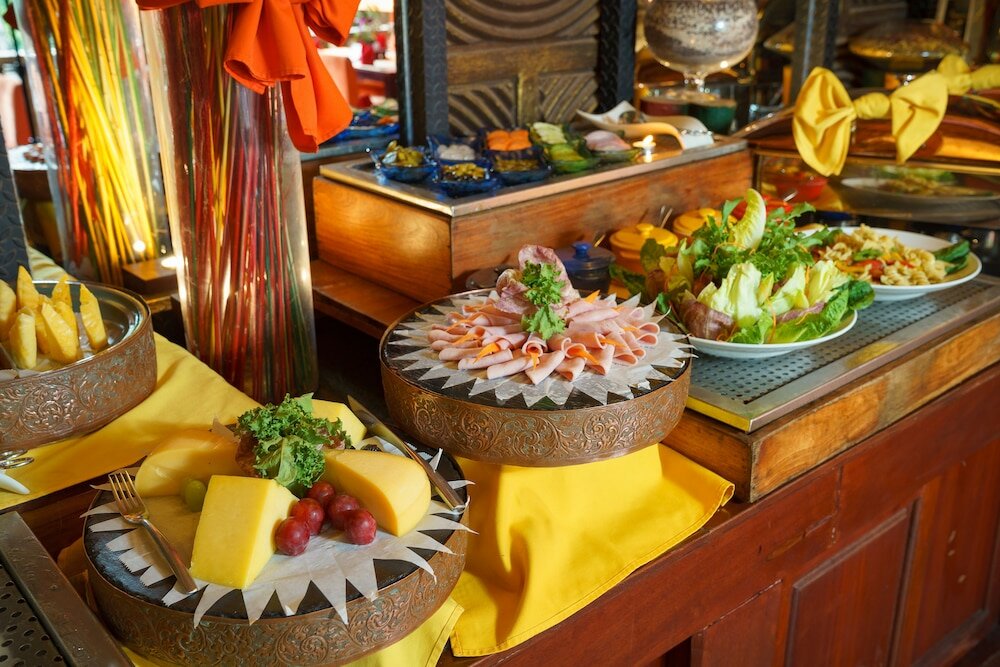 Фото Golden Temple Hotel