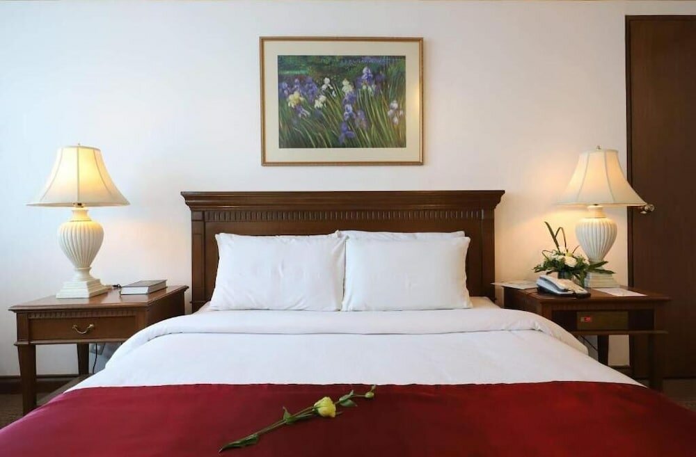 Фото Tiara Oriental Hotel