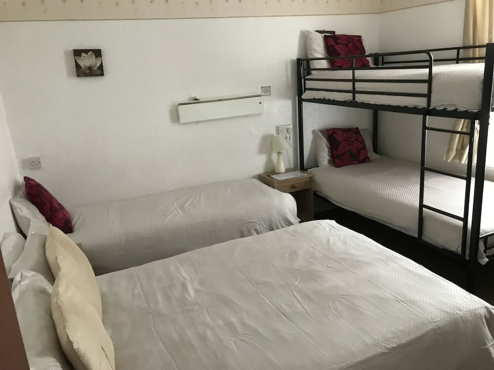 Фото The Alondra Hotel