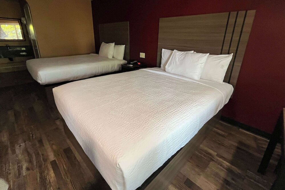 Фото Americas Best Value Inn Manteca