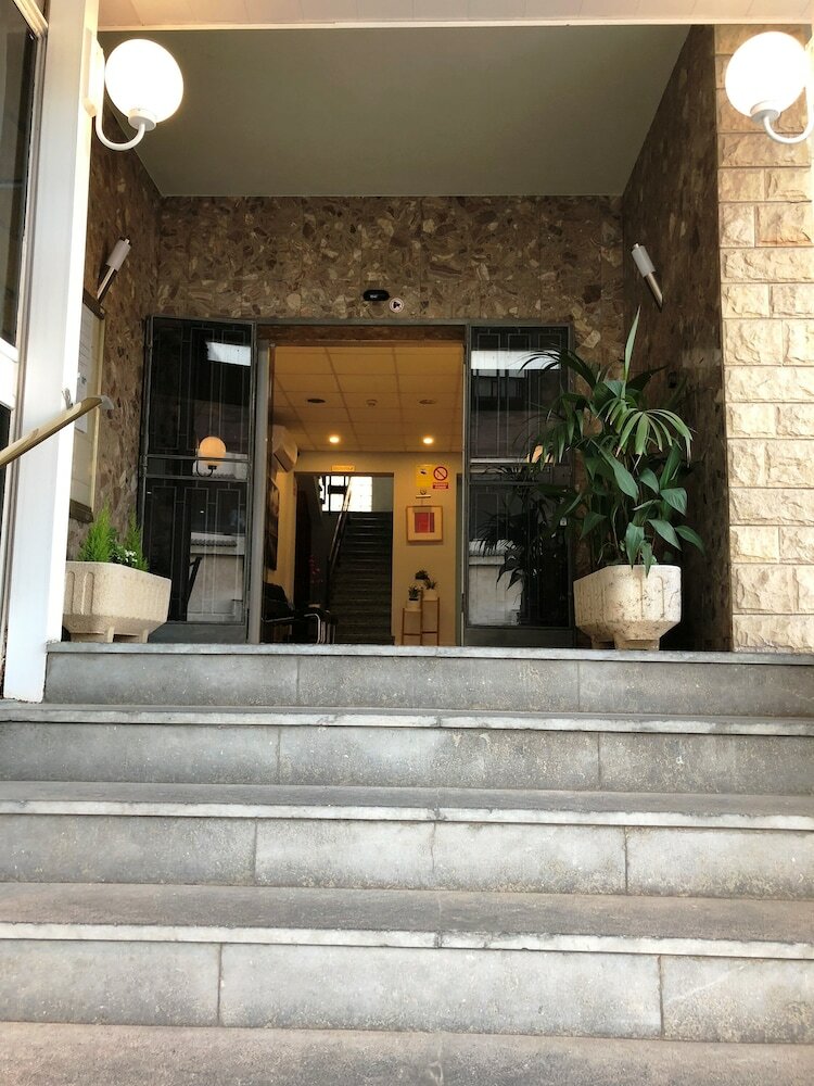 Фото Hotel Sant Jordi