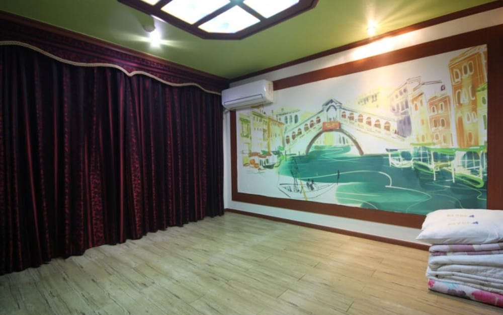 Фото Paragon Motel