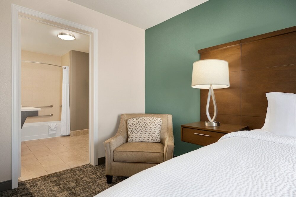 Фото Staybridge Suites Oklahoma City-Quail Springs, an Ihg Hotel