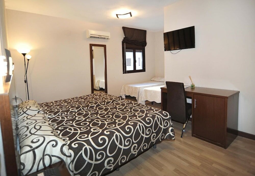 Фото Hotel Ciudad de Plasencia