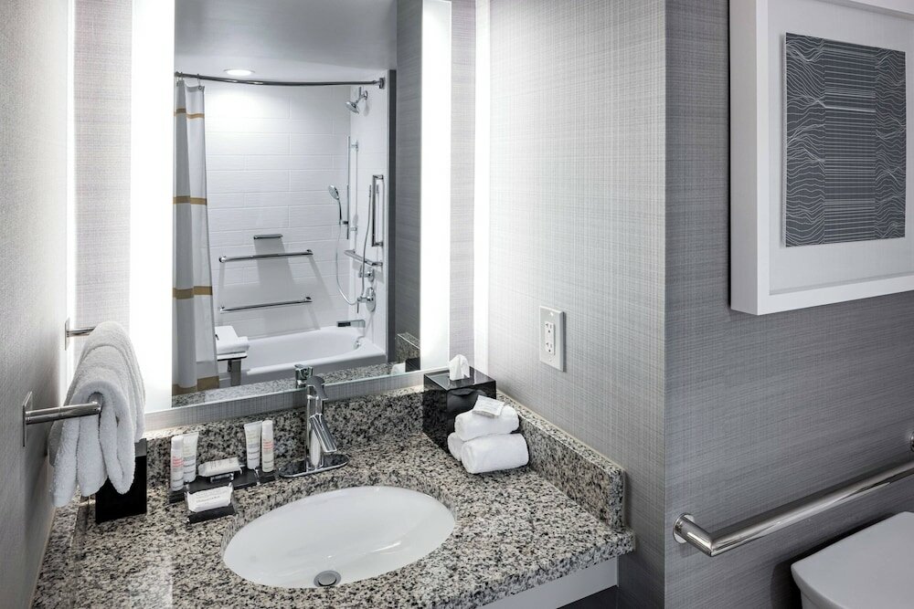 Фото Richmond Marriott