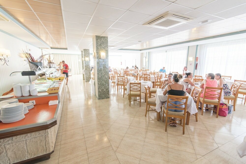 Фото AzuLine Hotel S'Anfora & Fleming