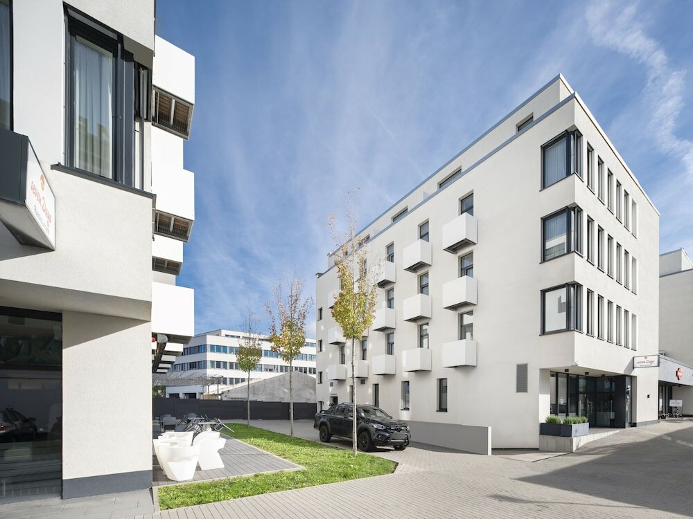 Фото Отель SevenDays BoardingHouse