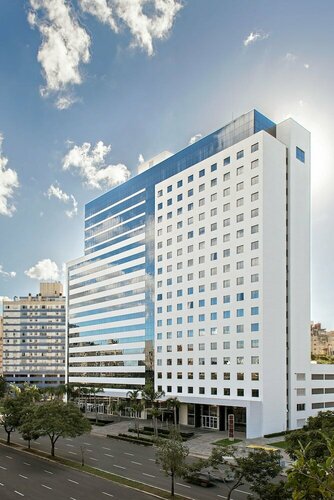 Внешний вид отеля Intercity Porto Alegre Cidade Baixa в Порту-Алегри, фото 2