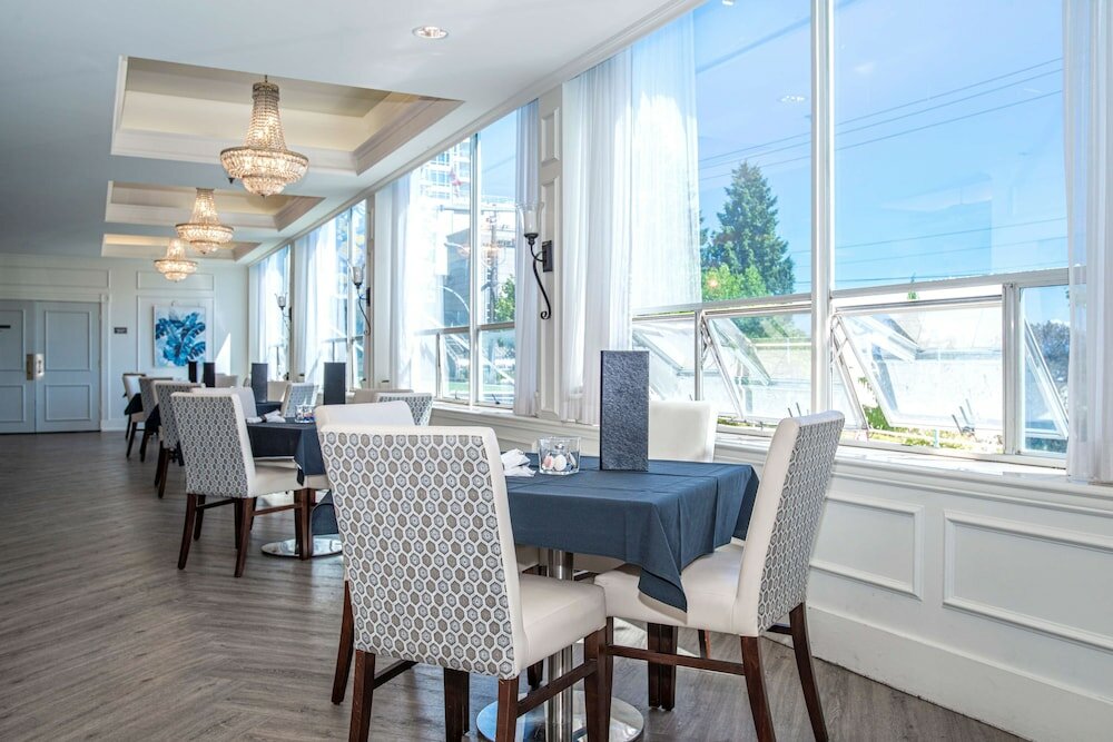 Фото Best Western Plus Dorchester Hotel