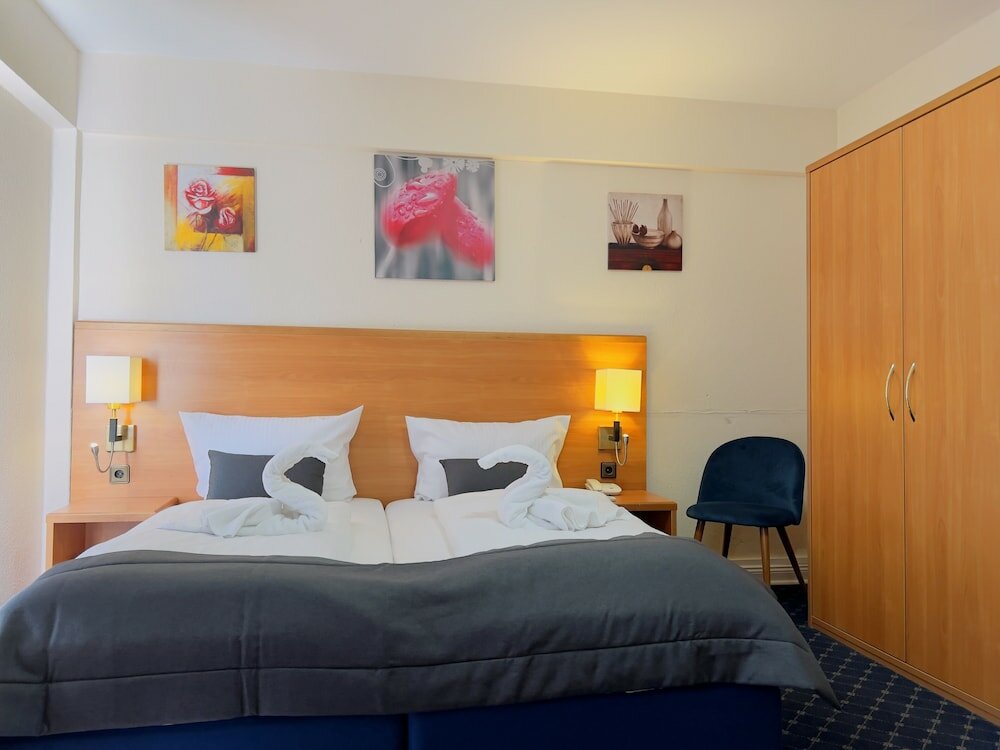 Фото Elbbrücken Hotel