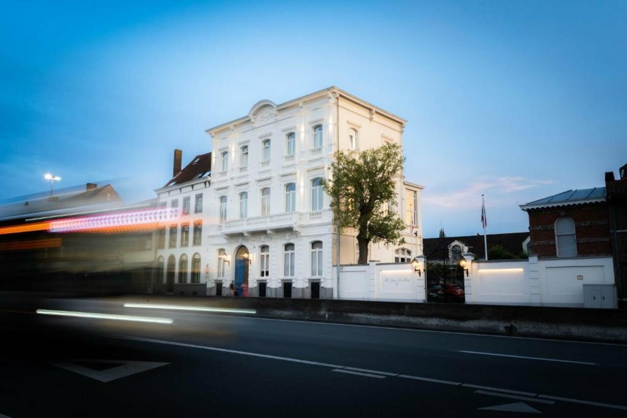 Фото отеля 1