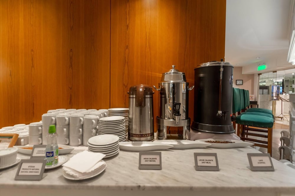 Фото Feir's Park Hotel & Rooftop