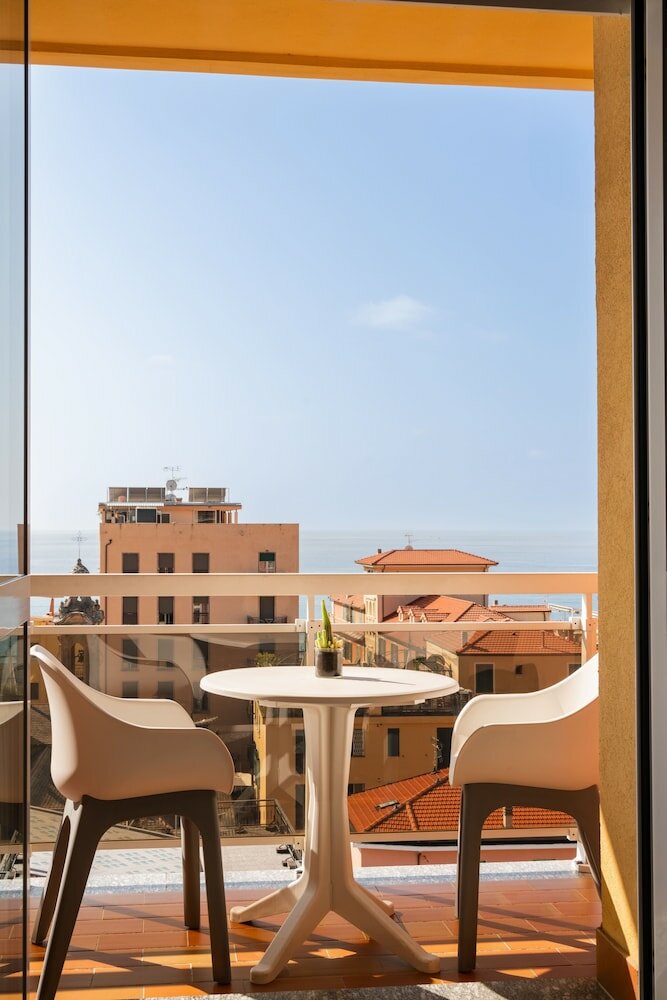 Фото Hotel Careni Villa Italia