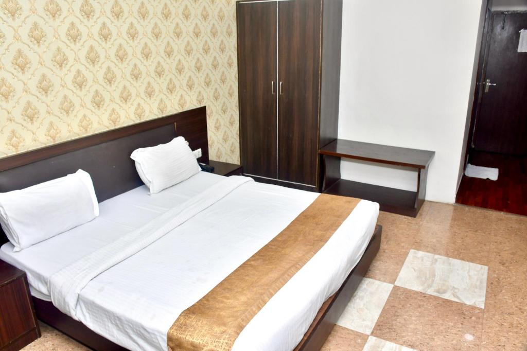Фото Hotel Flora Haridwar