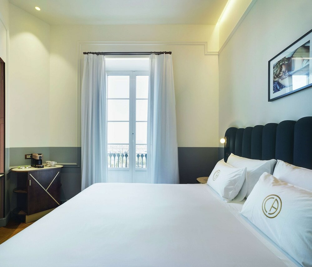 Фото Casa Alberola Alicante, Curio Collection by Hilton