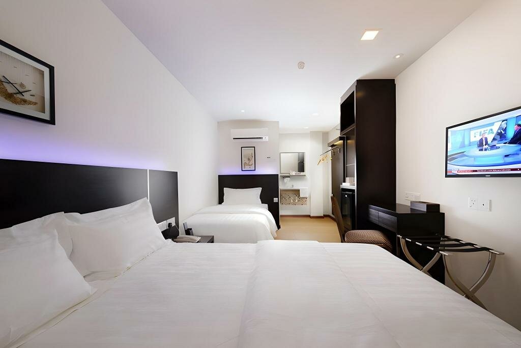 Hotel Ernes Hotel Bandar Perda, Penang, photo