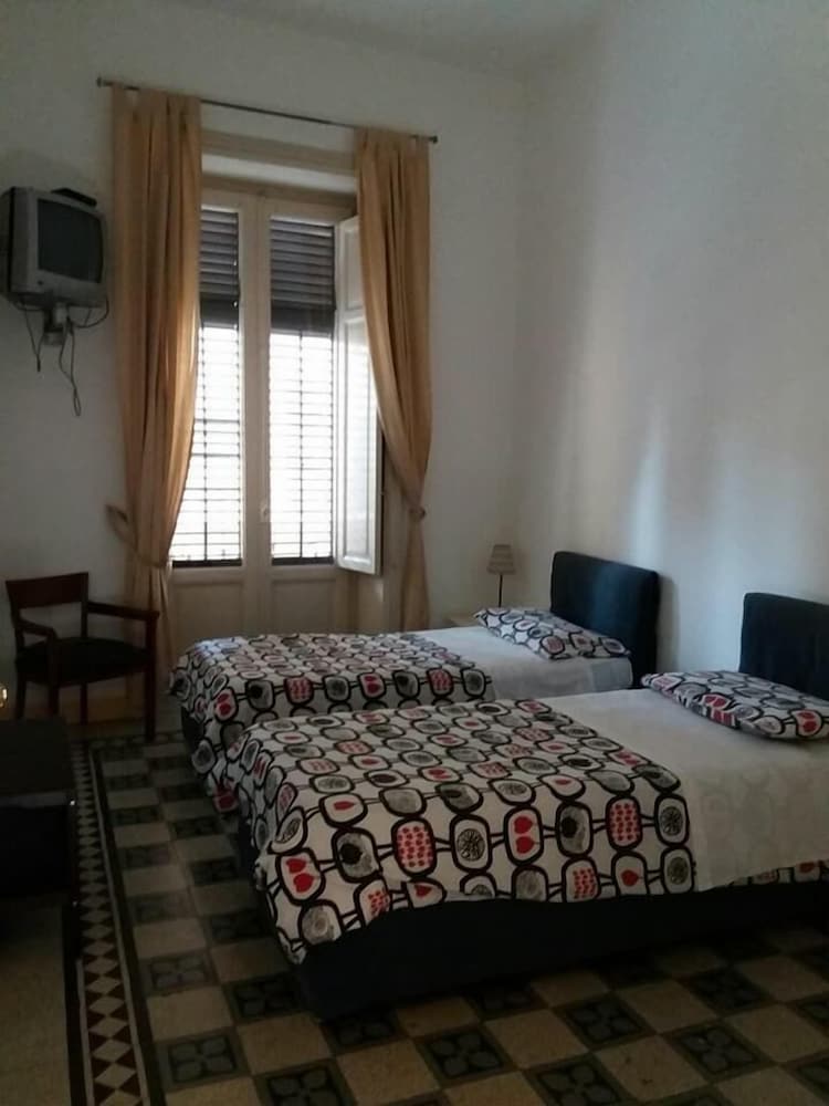 Фото Palazzo Savona