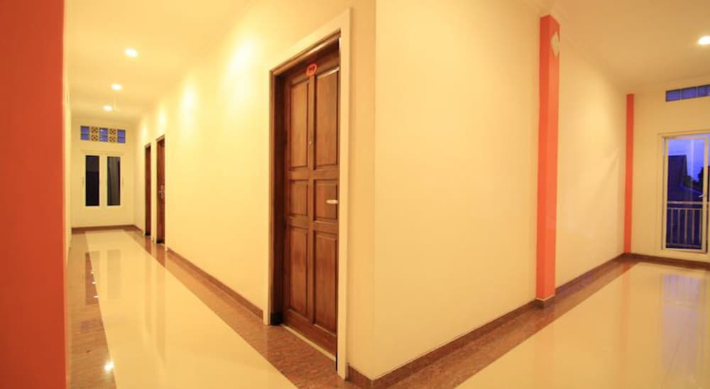 Фото The Kanjeng Hotel Kuta