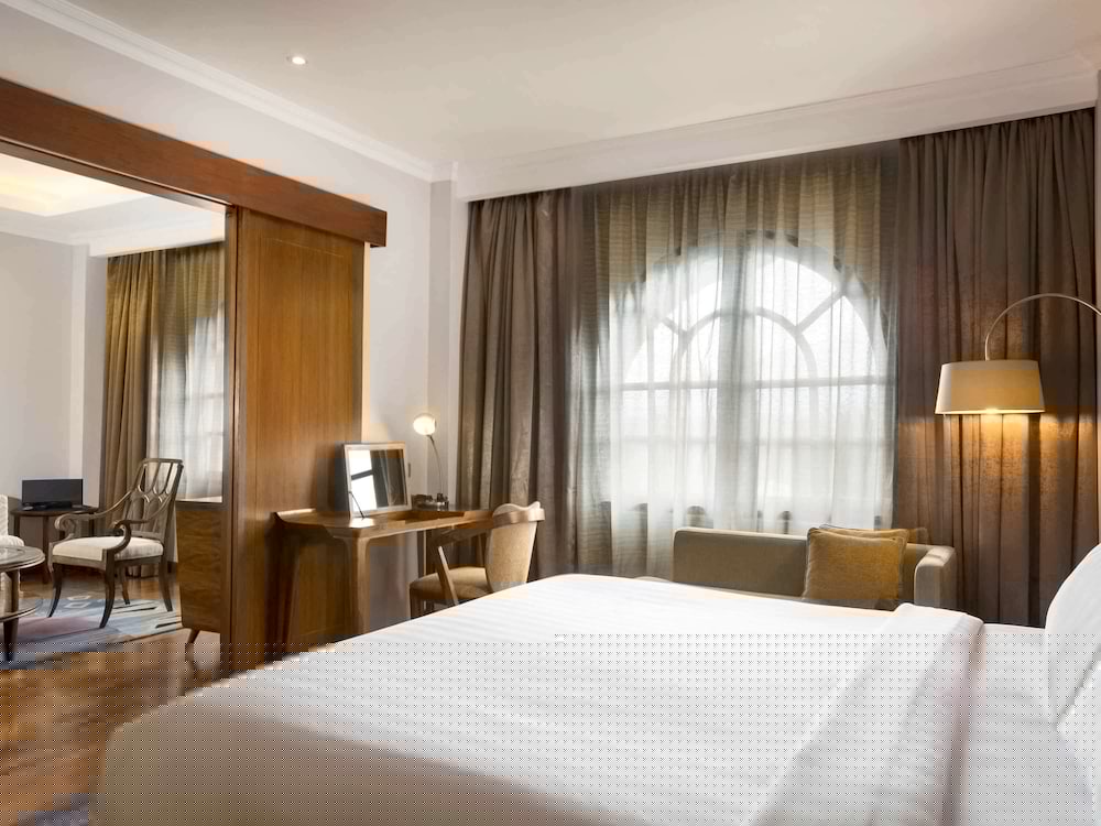 Фото Novotel Bukittinggi