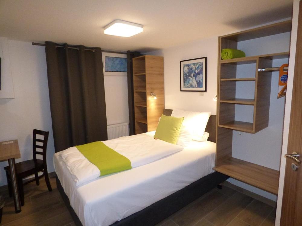 Фото Art Inn Hotel Dinslaken