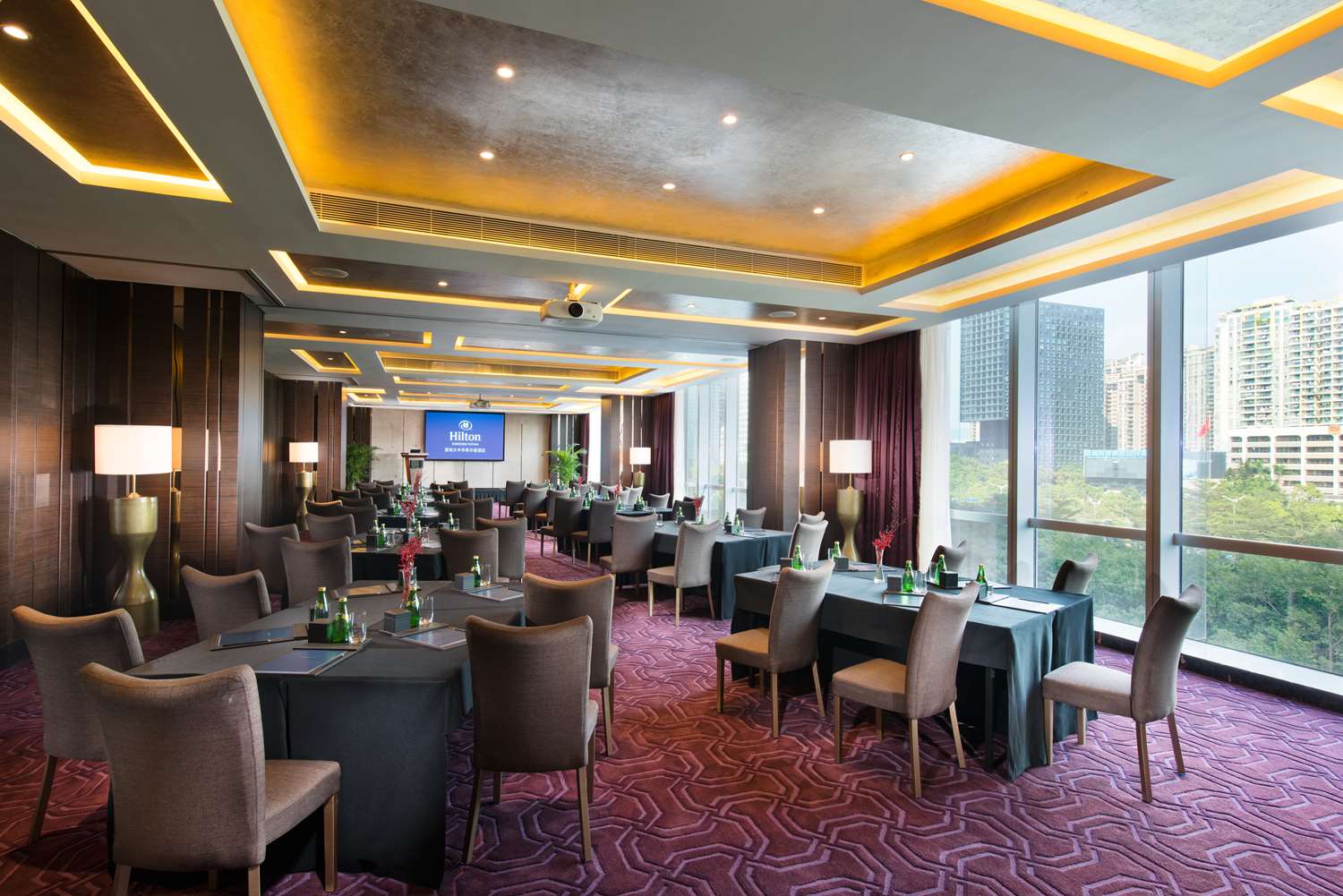 Фото Hilton Shenzhen Futian