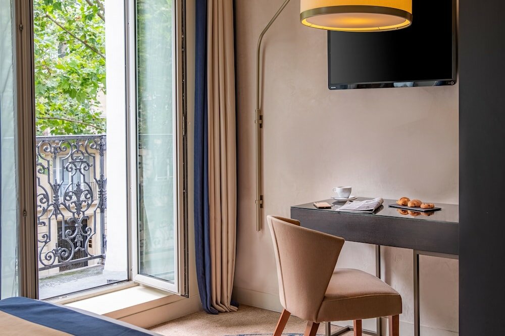 Фото Hôtel La Bourdonnais by Inwood Hotels