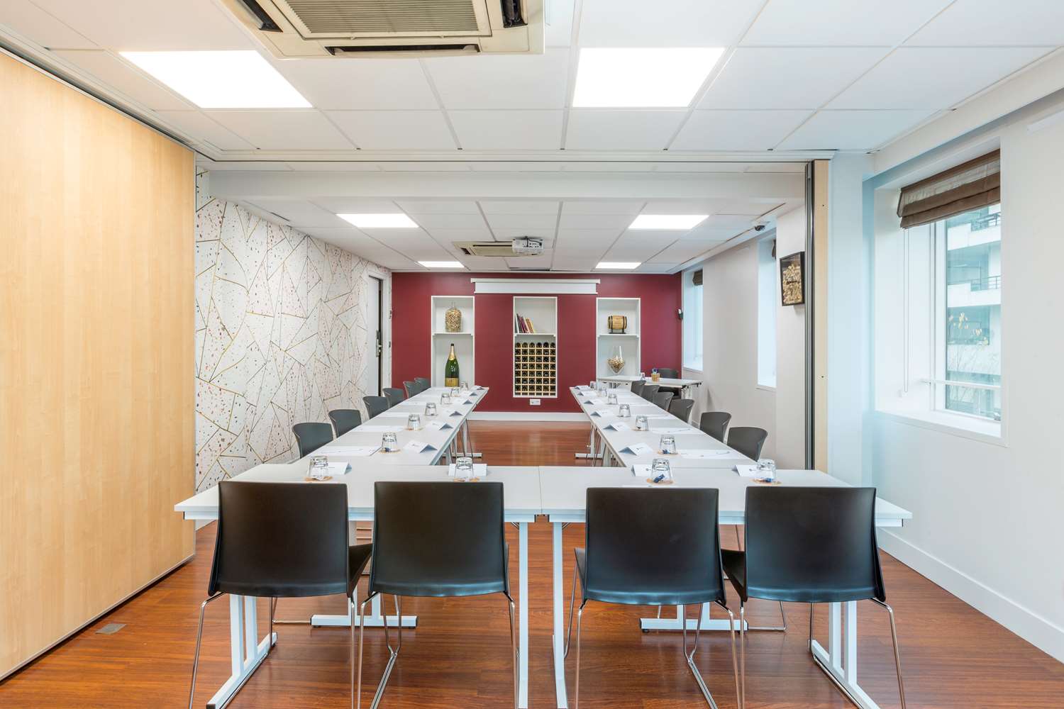 Фото Moxy Annecy