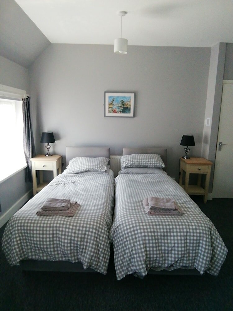 Фото The Old Castle