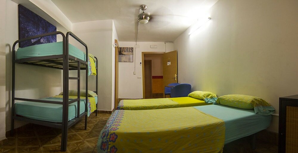 Фото Go Bcn Hi Sants - Hostel