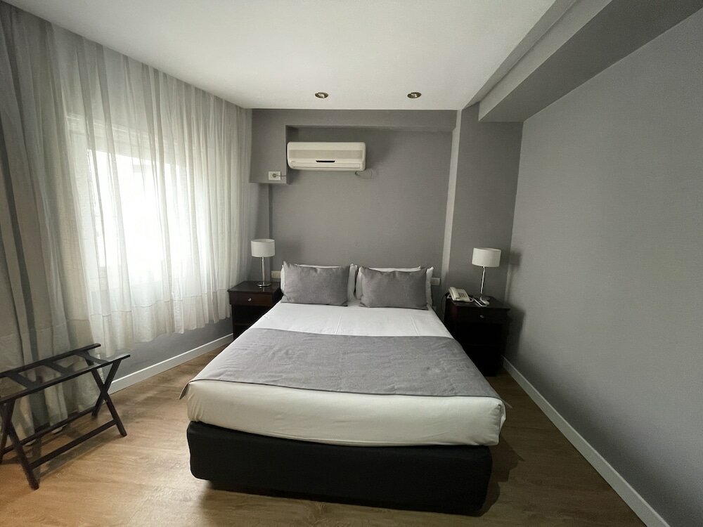 Фото Hotel 8 de Octubre